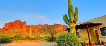 Lost Dutchman Retreat Stunning Views Dog Friendly