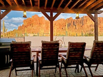 Breathtaking Views Superstitions Hot Tub Dogs OK