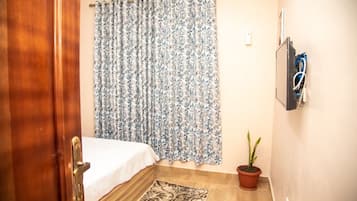 1 bedroom, iron/ironing board, WiFi, bed sheets