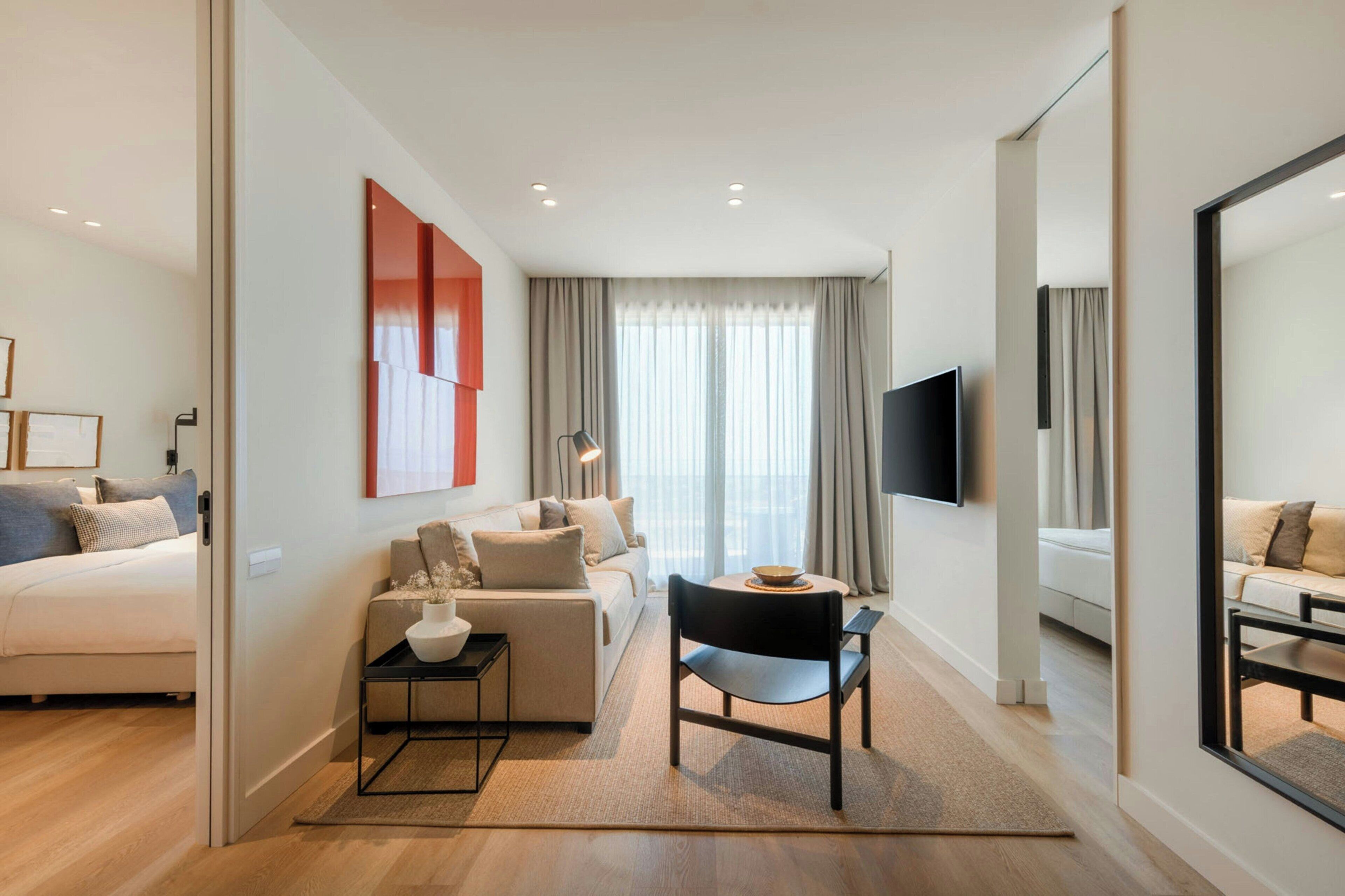 Suite, 2 Schlafzimmer, Balkon, Meerblick | 1 Schlafzimmer, hochwertige Bettwaren, Pillowtop-Betten, Minibar