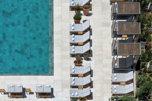 2 outdoor pools, pool umbrellas, sun loungers - Sabàtic, Sitges, Autograph Collection (Sitges)