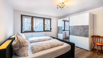 3 Schlafzimmer, Bügeleisen/Bügelbrett, kostenloses WLAN, Bettwäsche