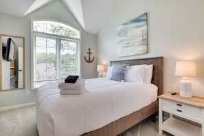 4 bedrooms, iron/ironing board, free WiFi, bed sheets