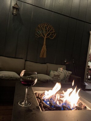 Interior - Magical Mountain Family Cabin (twain Harte)