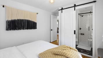 2 chambres, bureau, lit de bébé portatif, accès au Wi-Fi (inclus)