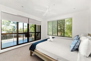 2 bedrooms, desk, iron/ironing board, WiFi
