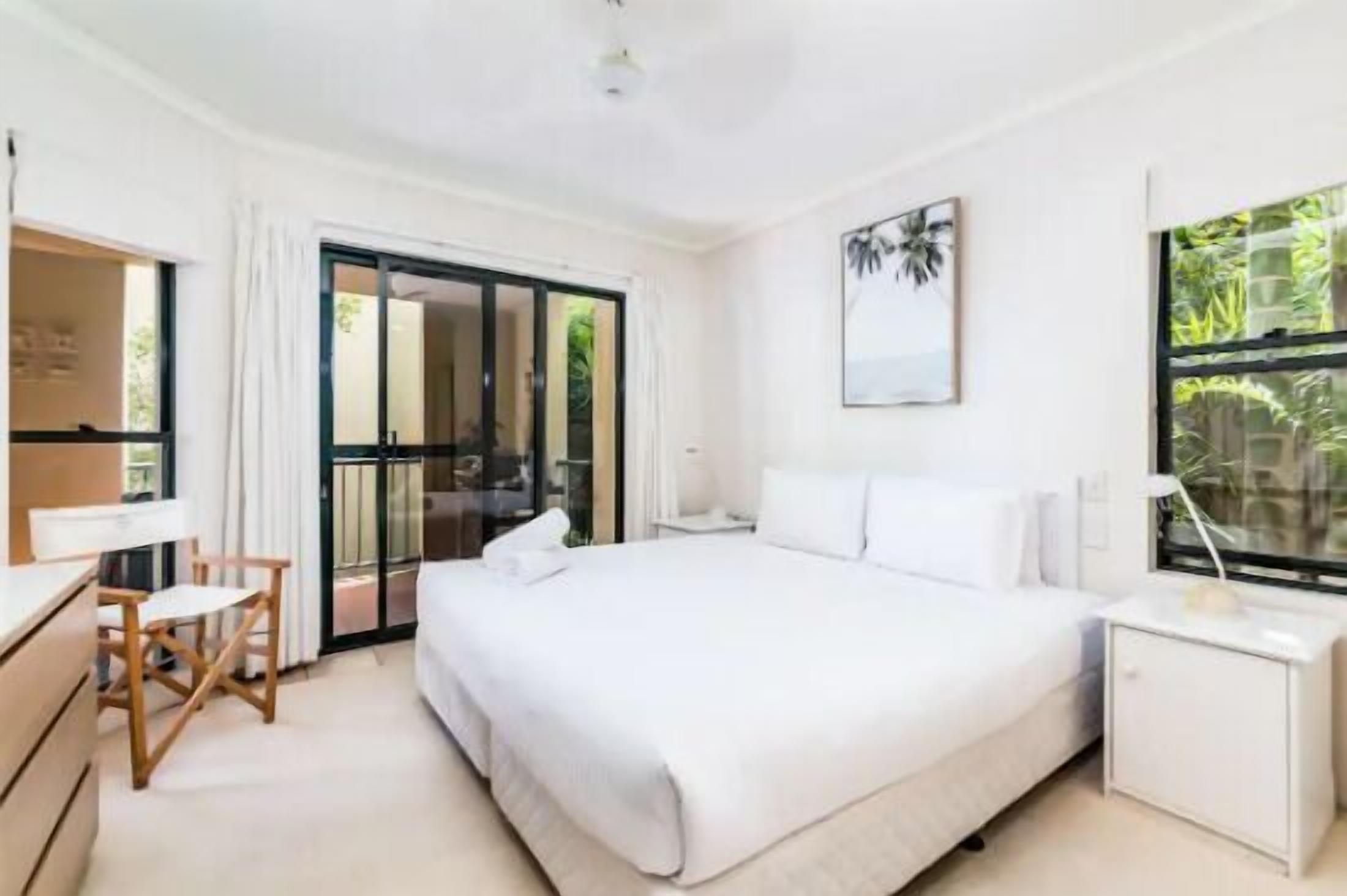 Beautiful & Tranquil - Short stroll to Hastings St