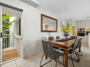 Dining - Light, bright and airy with breathtaking views of Noosa Heads! (Noosa)