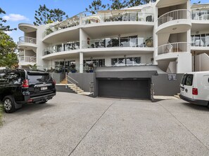 Exterior - Light, bright and airy with breathtaking views of Noosa Heads! (Noosa)