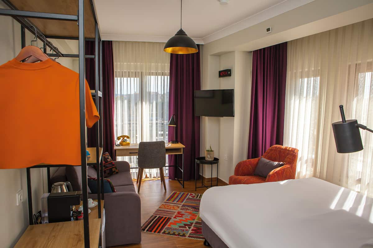 Design Room Large | Ropa de cama de alta calidad y minibar