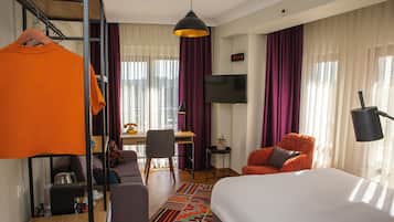 Design Room Large | Roupas de cama premium, frigobar, cofres nos quartos, escrivaninha