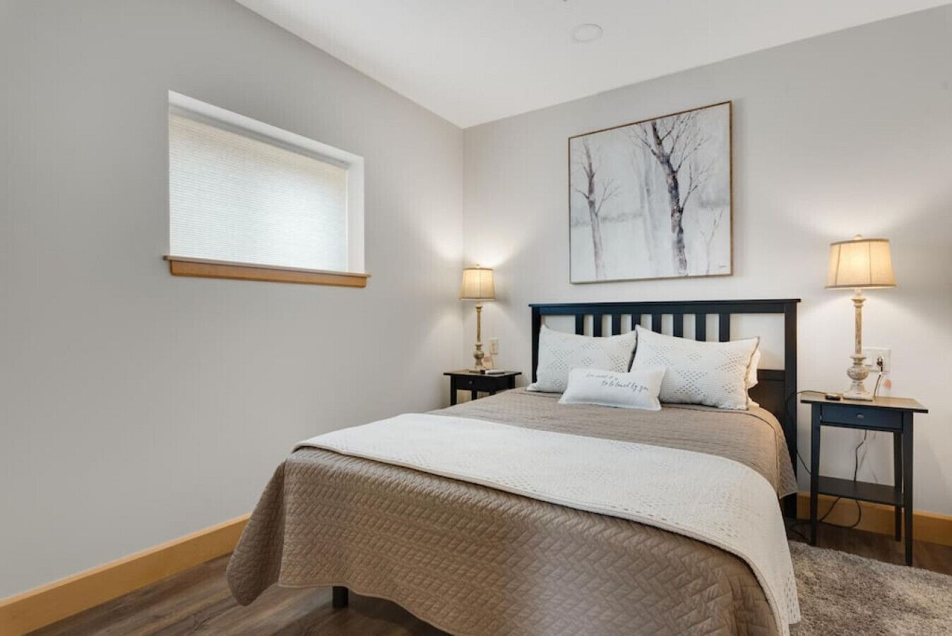 1 slaapkamer, een strijkplank/strijkijzer, gratis wifi, beddengoed