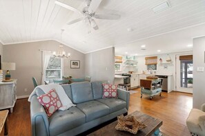 テレビ、書斎 / ワークスペース