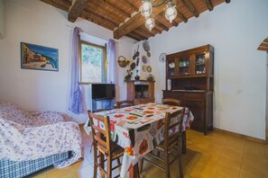Dining - Casa Maestrini in Portoferraio 600 meters from the Sottobomba beach with a large open space (Portoferraio)
