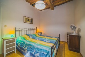 2 bedrooms - Casa Maestrini in Portoferraio 600 meters from the Sottobomba beach with a large open space (Portoferraio)