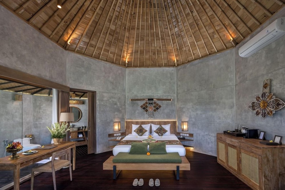 Bộ đồ giường cao cấp, chăn bông, nệm có lớp đệm bông, minibar