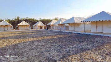 Lều Deluxe | Mặt tiền nơi lưu trú