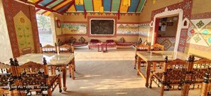 Living area - Mahefeel E Rann Resort (Bhuj)