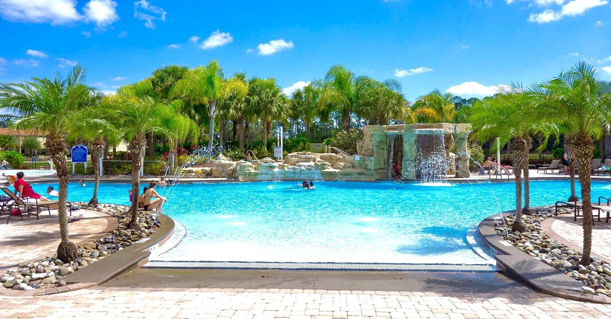 Piscine extérieure, piscine chauffée