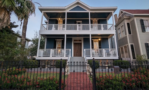 The 1890 Freeman House