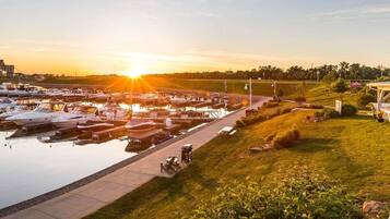 Condo (The Purple Martin Perch 2B) | Exterior