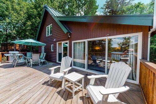 Lakefront home on Long Pond with private dock, firepit & woodstove- dog-friendly