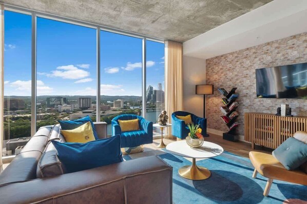 TV, offices - 22nd-Floor Condo | Rooftop Pool, Gym, Rainey (Austin)