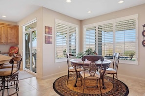 Condo, 3 Bedrooms | Dining
