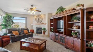 Condo, 3 Bedrooms | Living area | 36-inch Smart TV with digital channels, TV