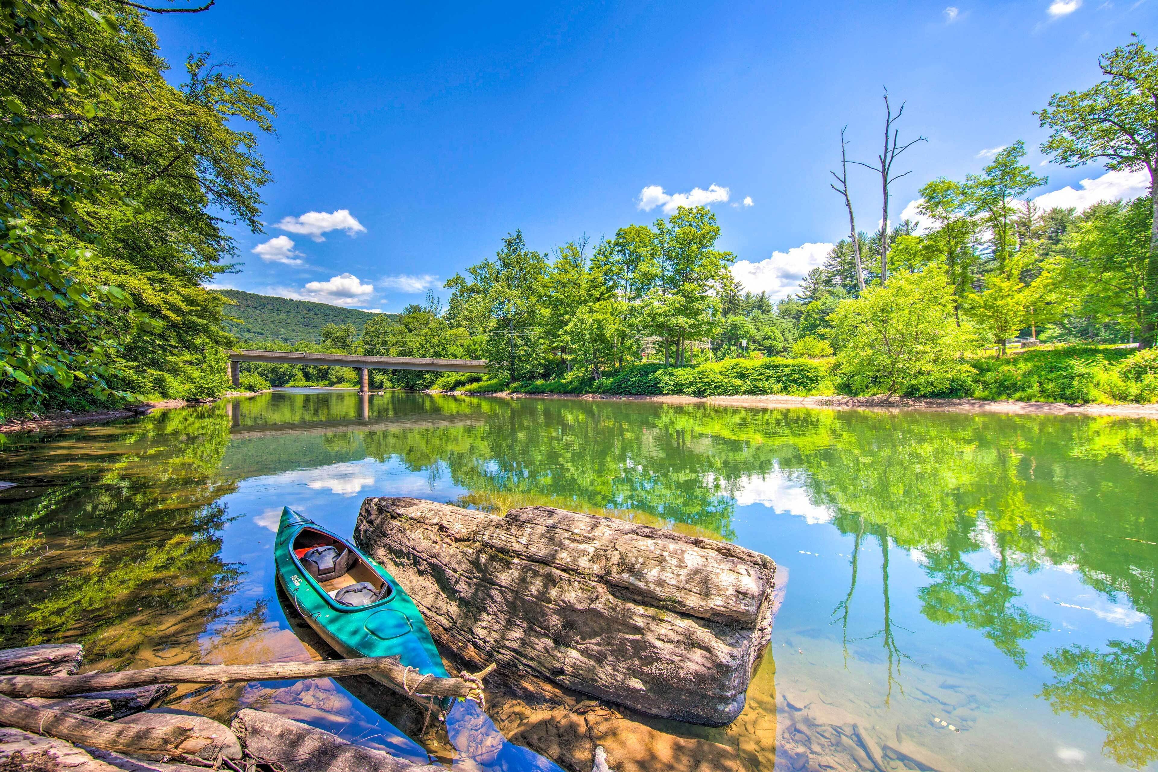 'EaglesView on the Loyalsock' Creekside Cabin