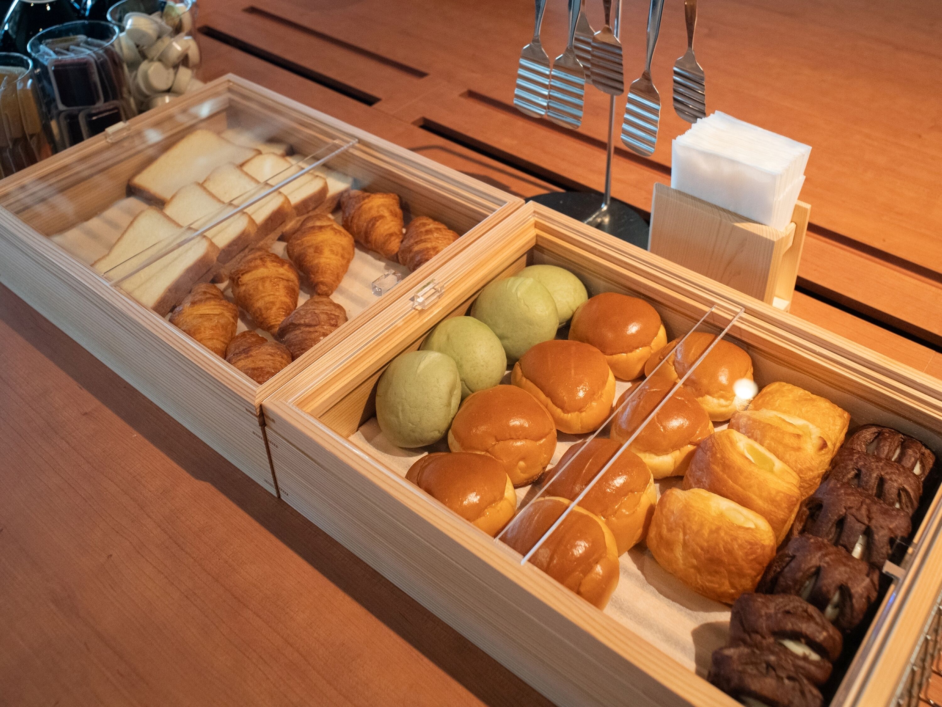 Daily buffet breakfast for a fee