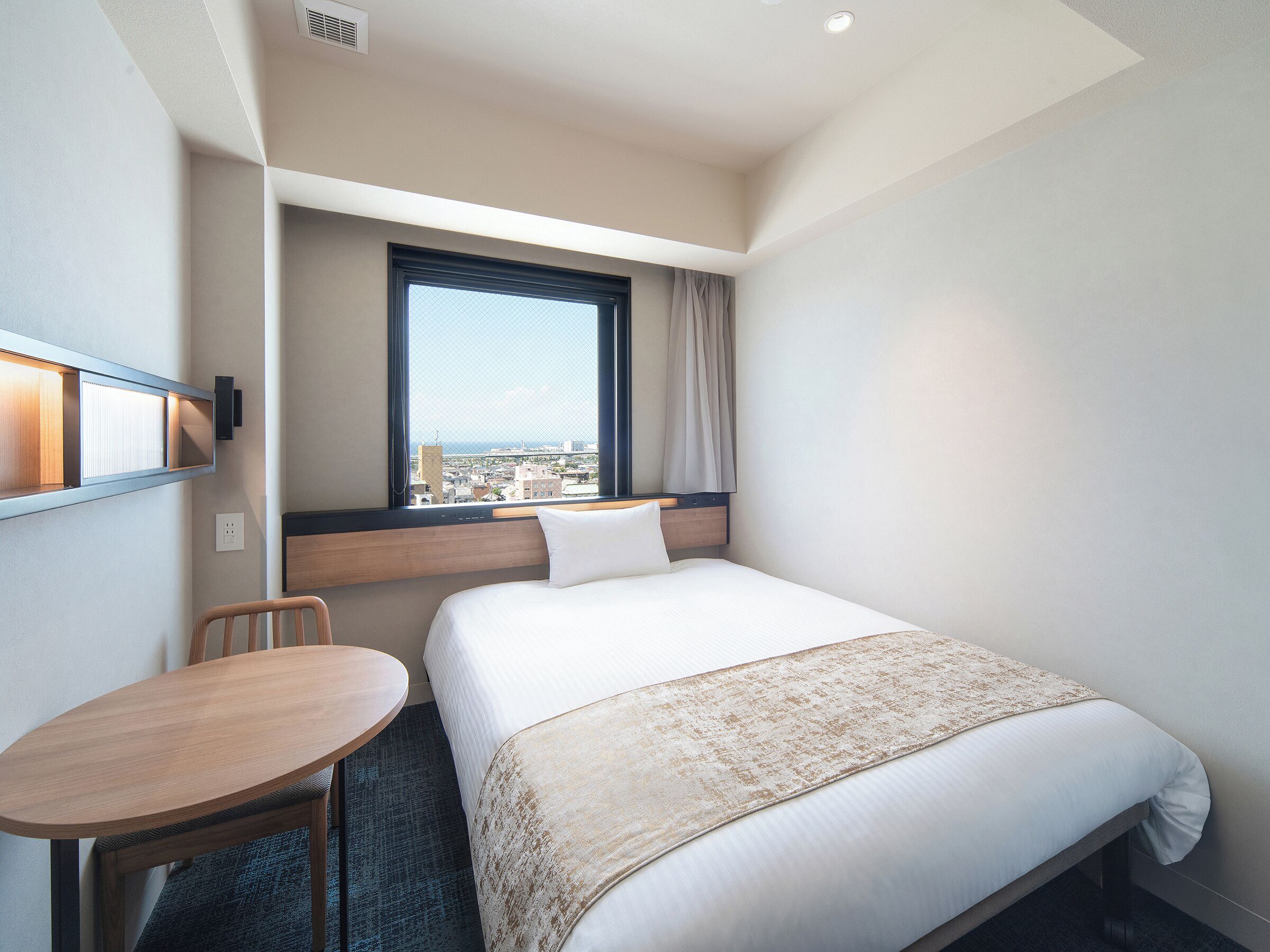 双人房, 无烟房 (with shower booth) | 羽绒被、办公桌、笔记本电脑工作区、遮光窗帘