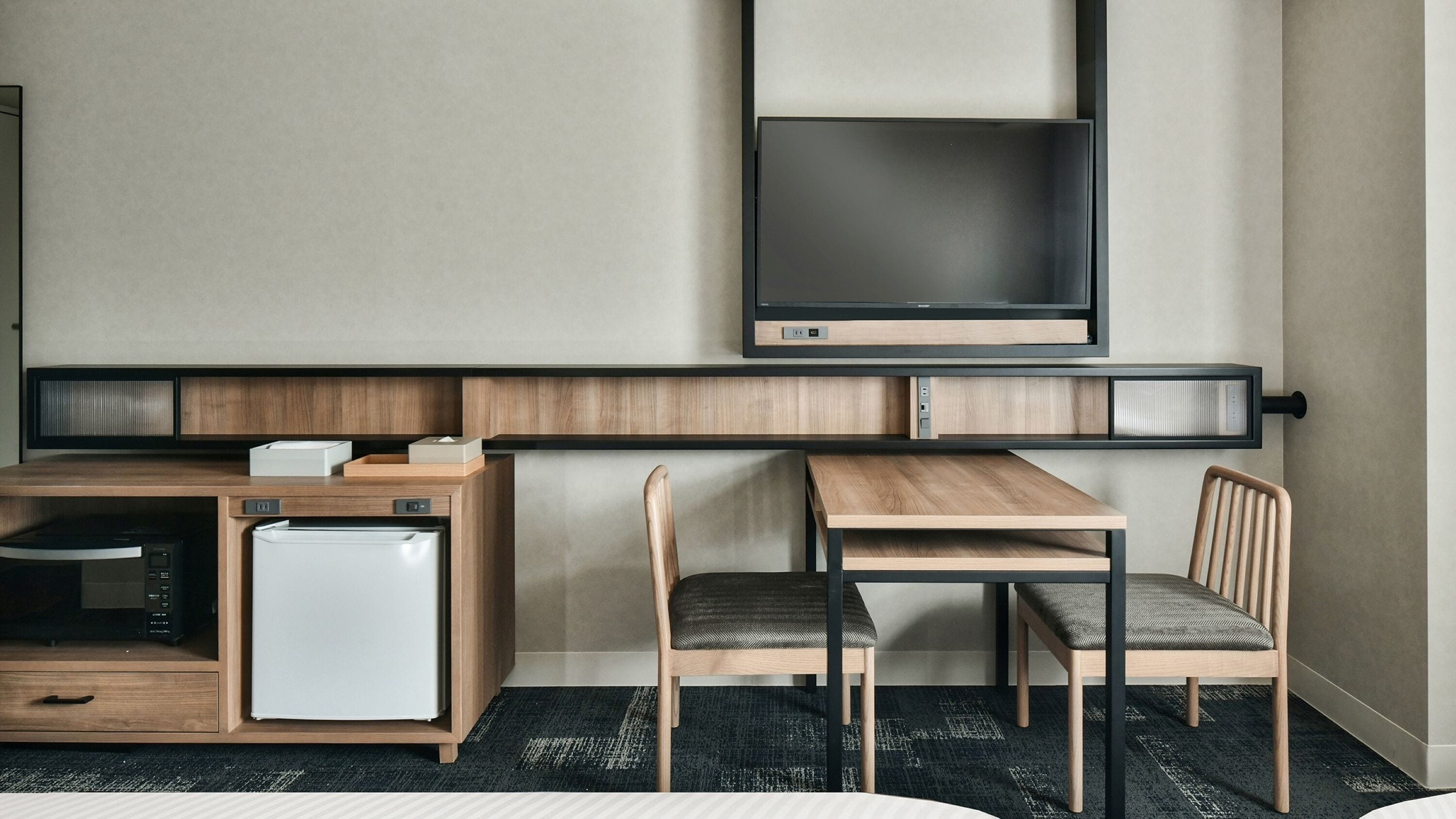 comfort twin room, non smoking | 1 bedroom, down duvets, desk, laptop workspace