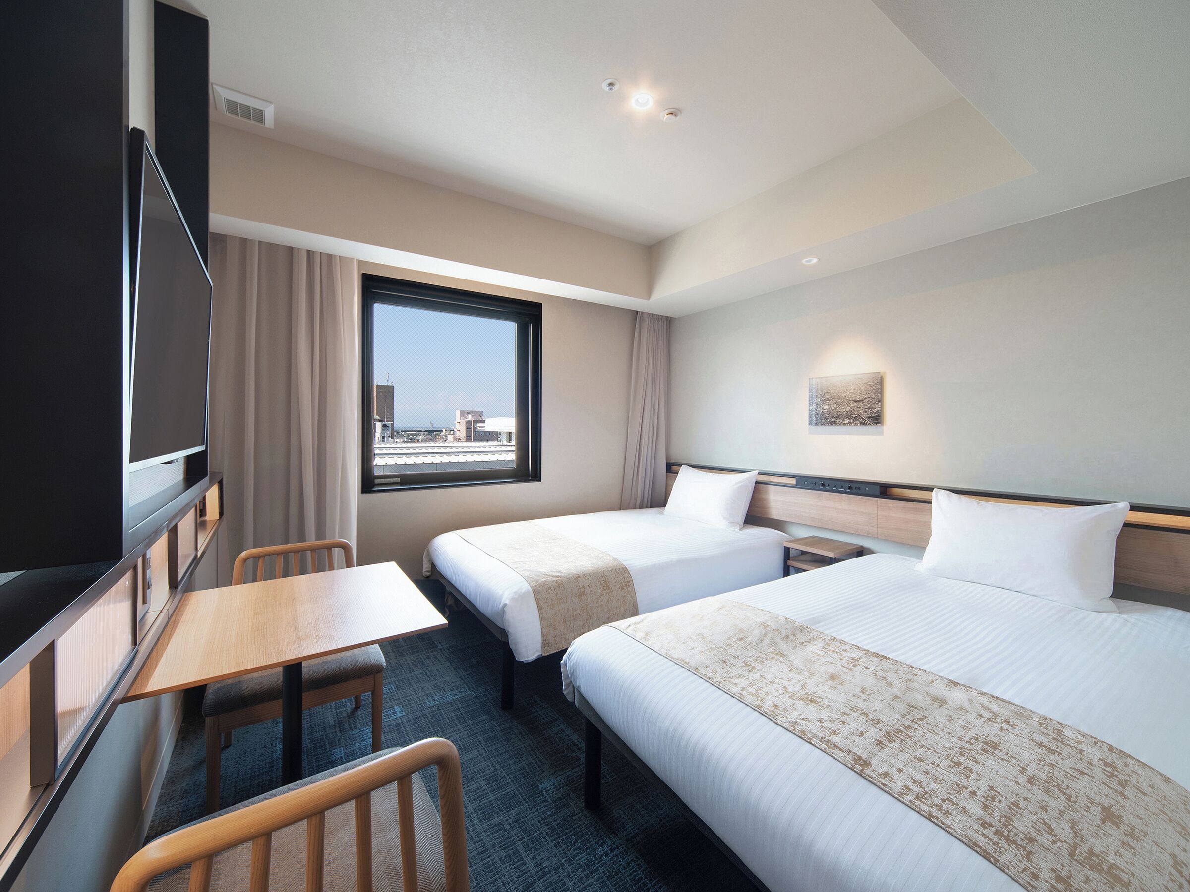 标准双床房, 无烟房 | 羽绒被、办公桌、笔记本电脑工作区、遮光窗帘