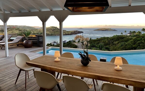 Outdoor dining - Splendid contemporary villa within walking distance to the beach (gustavia)