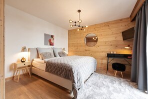7 habitaciones, cuna de viaje, wifi y ropa de cama