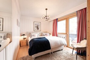 7 Schlafzimmer, Reisekinderbett, WLAN, Bettwäsche