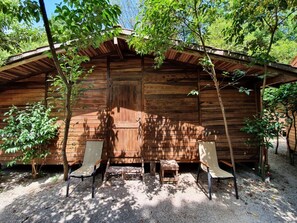 1 sovrum och sängkläder