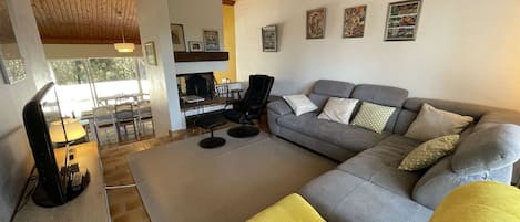 TV