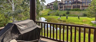Pool & Hot Tub - Creek out Back - Spacious Multi-level home - Close to Ski Area