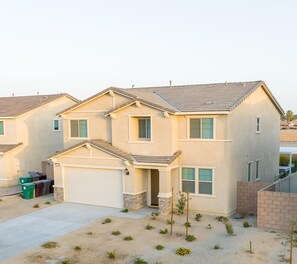 Exterior - Hot Haus - As deluxe as they come, show stopper, WOW factor, unbelievable pool and backyard (Coachella)