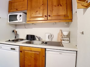 Private kitchen - Appartement confortable Proche des pistes Balcon (Les Menuires)