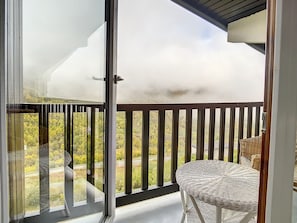 Interior - Spacious Duplex Near Slopes · 3 Bedrooms · 2 Balconies (Les Menuires)