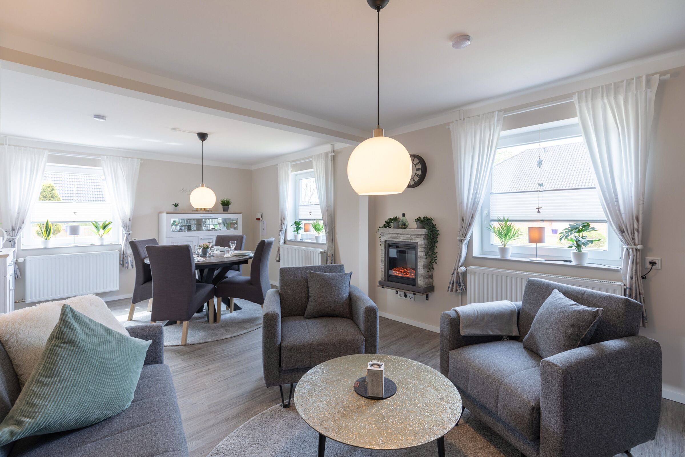 Fernseher, Stereoanlage