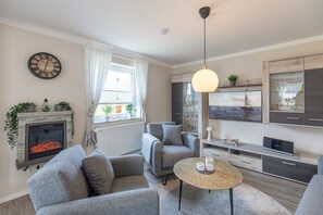 Fernseher, Stereoanlage