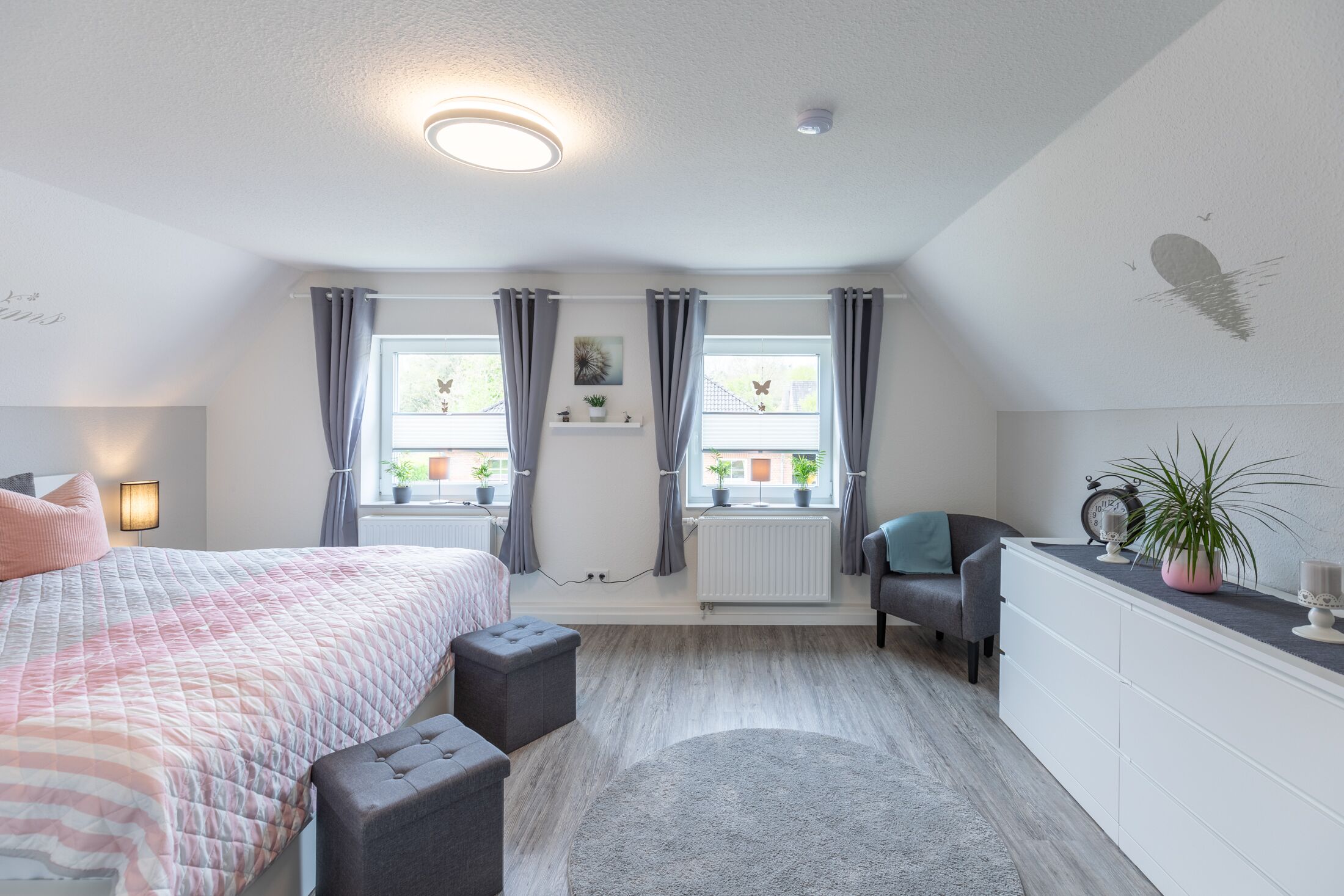 2 chambres, fer et planche à repasser, lit parapluie, Wi-Fi gratuit