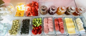 매일 뷔페 무료 아침 식사 포함