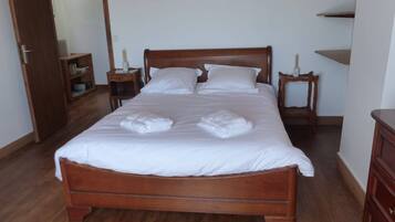 2 chambres, lit parapluie, Wi-Fi gratuit, draps fournis