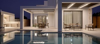 Anthis Luxury Villas - 3 Bedroom Villas with Private Pool