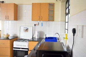 Frigorifero, microonde, forno